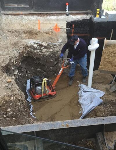 Travaux en espace restreint et réparation d'infiltration d'eau