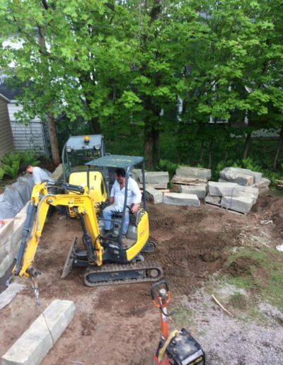 Installation d'un mur de soutènement